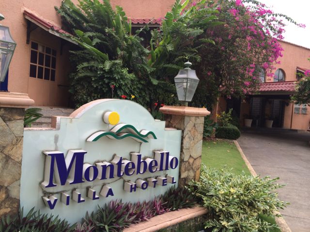 ロマンティックなプールサイドと居心地の良いmontebello Villa Hotel Cebu おすすめ英会話 英語学習の比較 ランキング English With